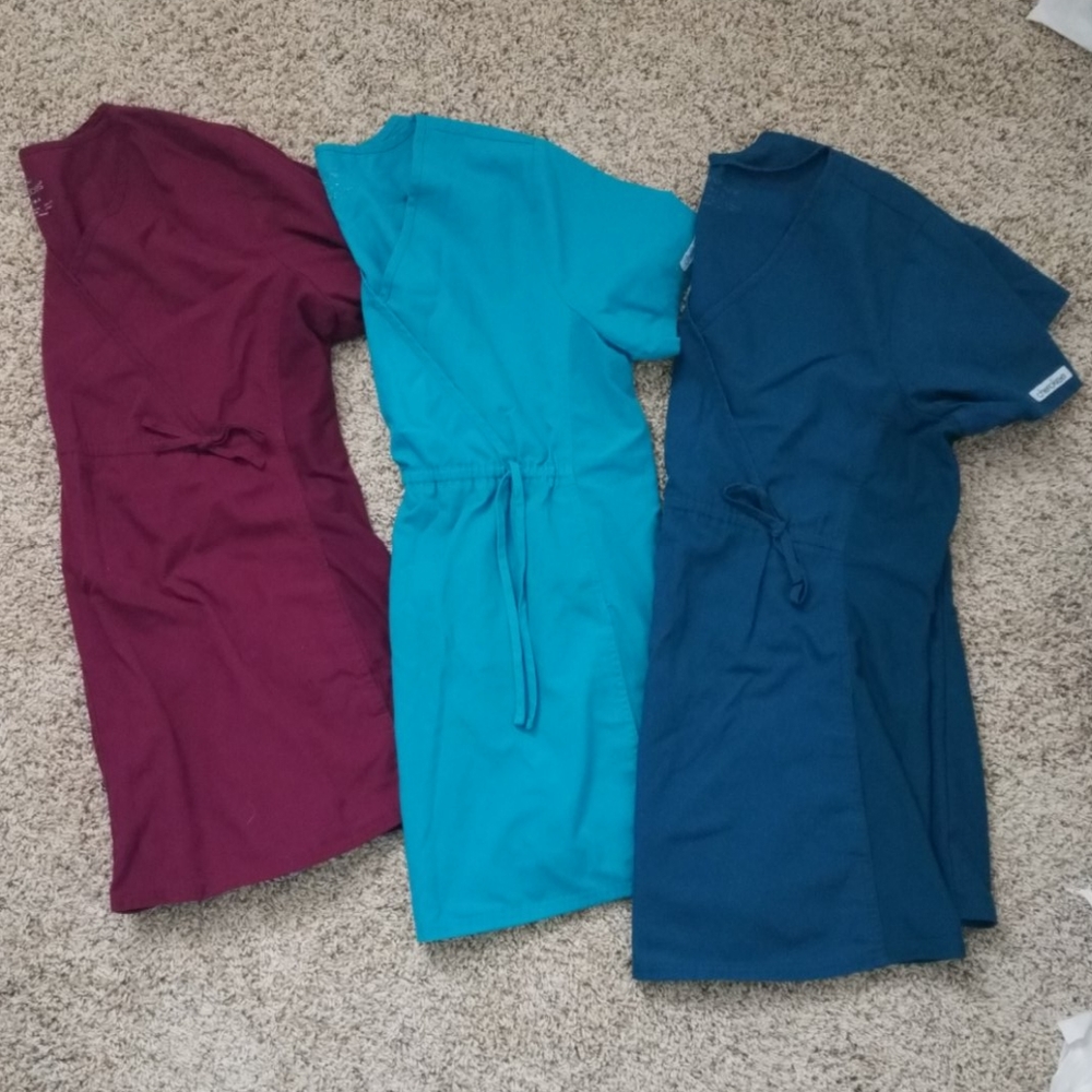 Maternity scrub tops